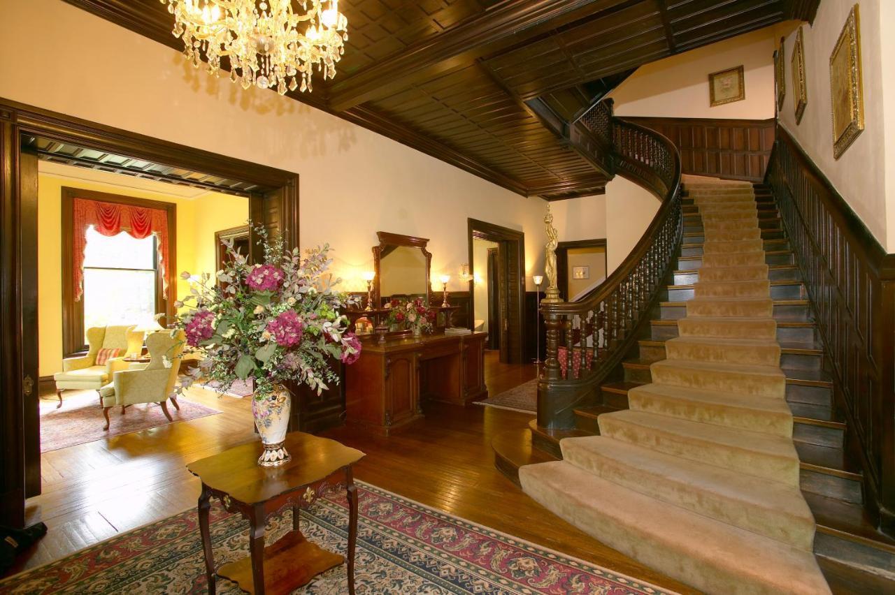 Louisville Bourbon Inn Екстер'єр фото