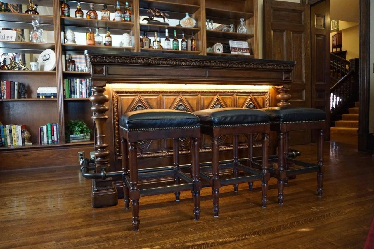 Louisville Bourbon Inn Екстер'єр фото