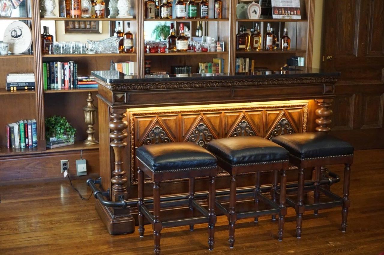 Louisville Bourbon Inn Екстер'єр фото