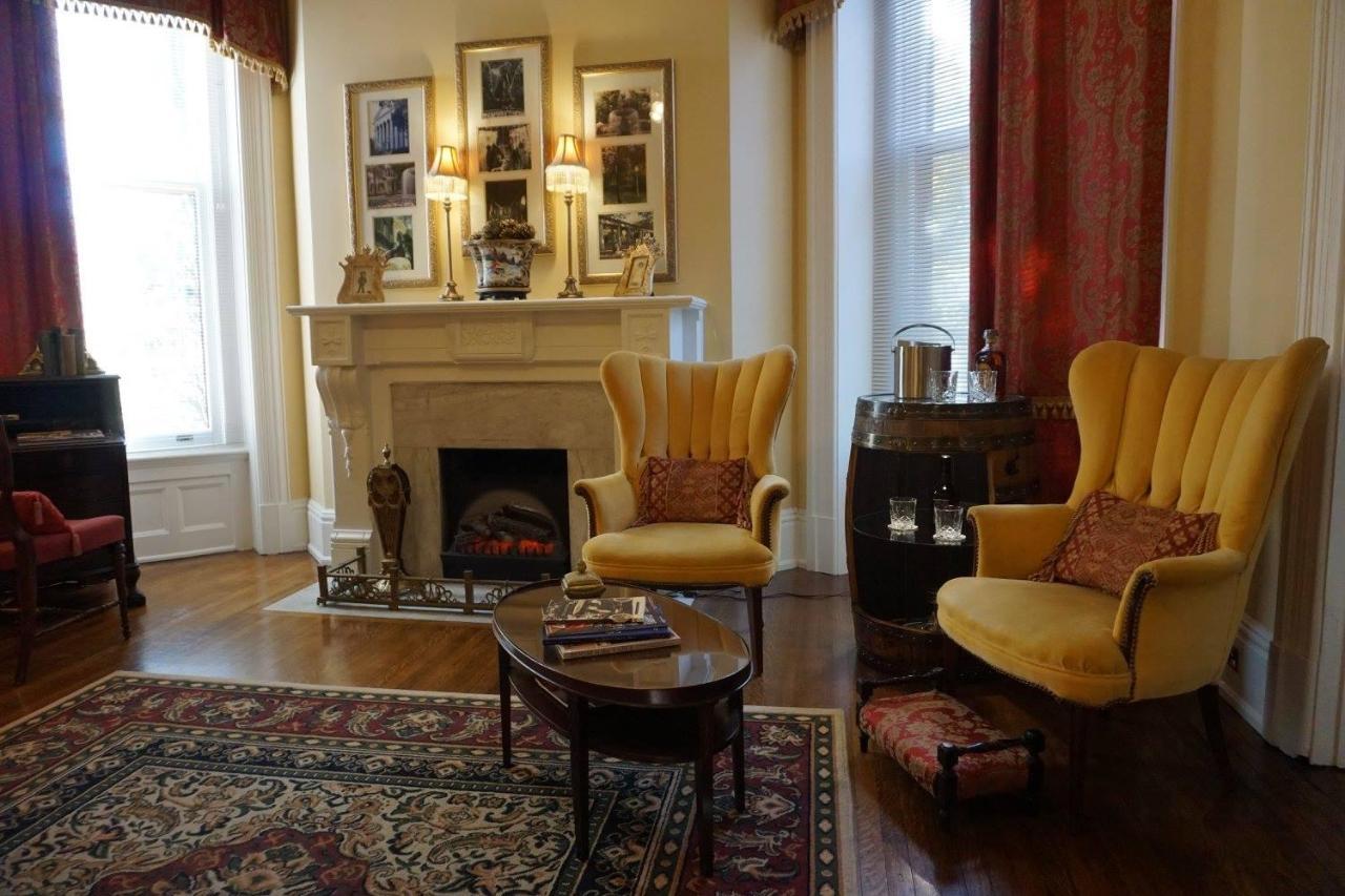 Louisville Bourbon Inn Екстер'єр фото