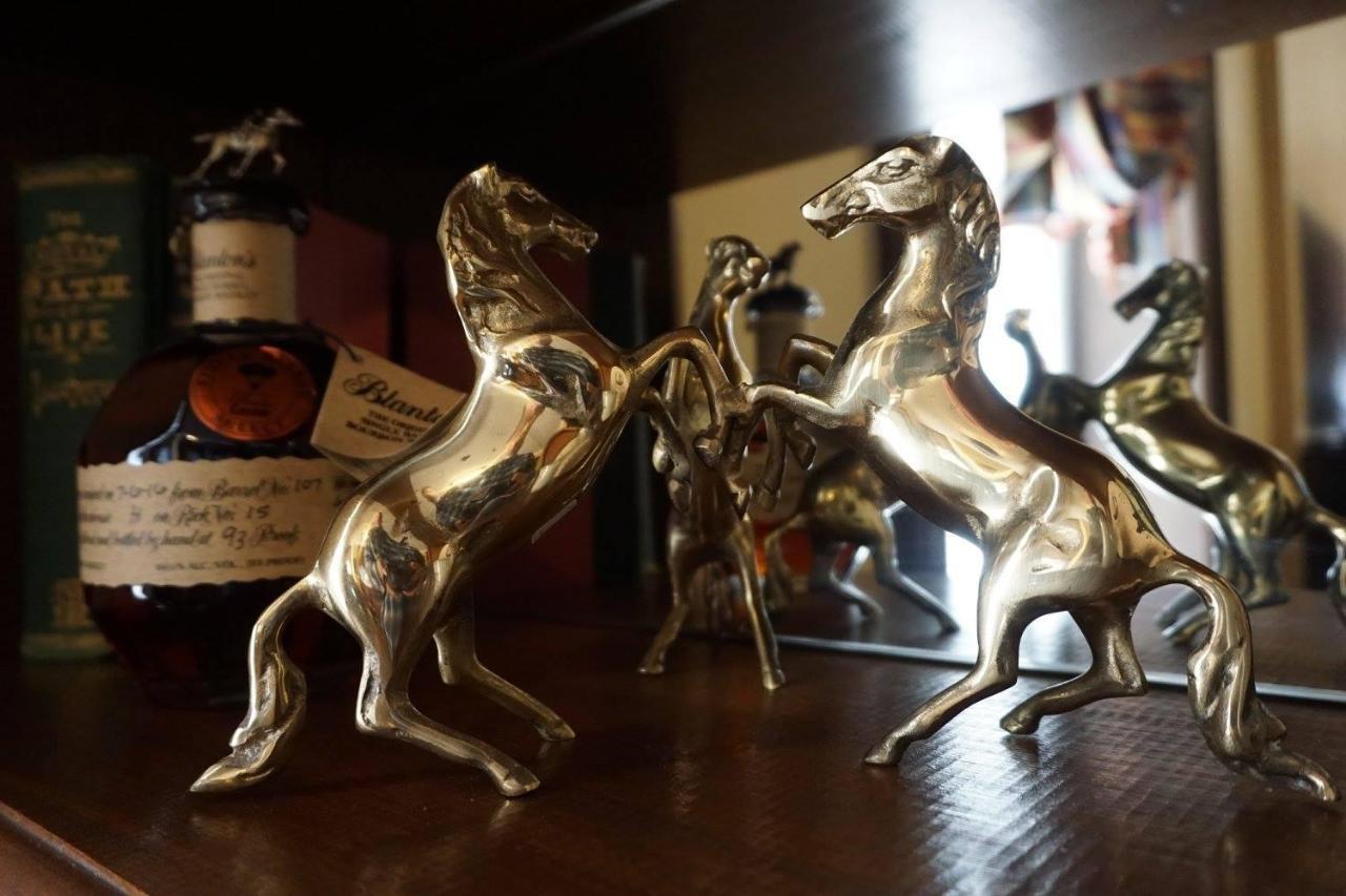 Louisville Bourbon Inn Екстер'єр фото