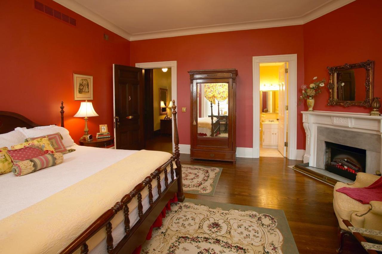 Louisville Bourbon Inn Екстер'єр фото
