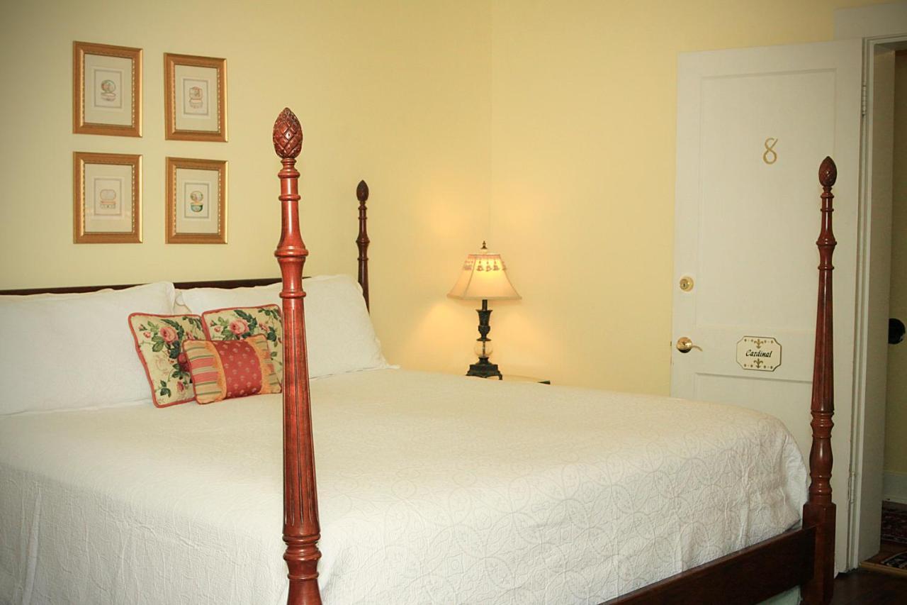 Louisville Bourbon Inn Екстер'єр фото